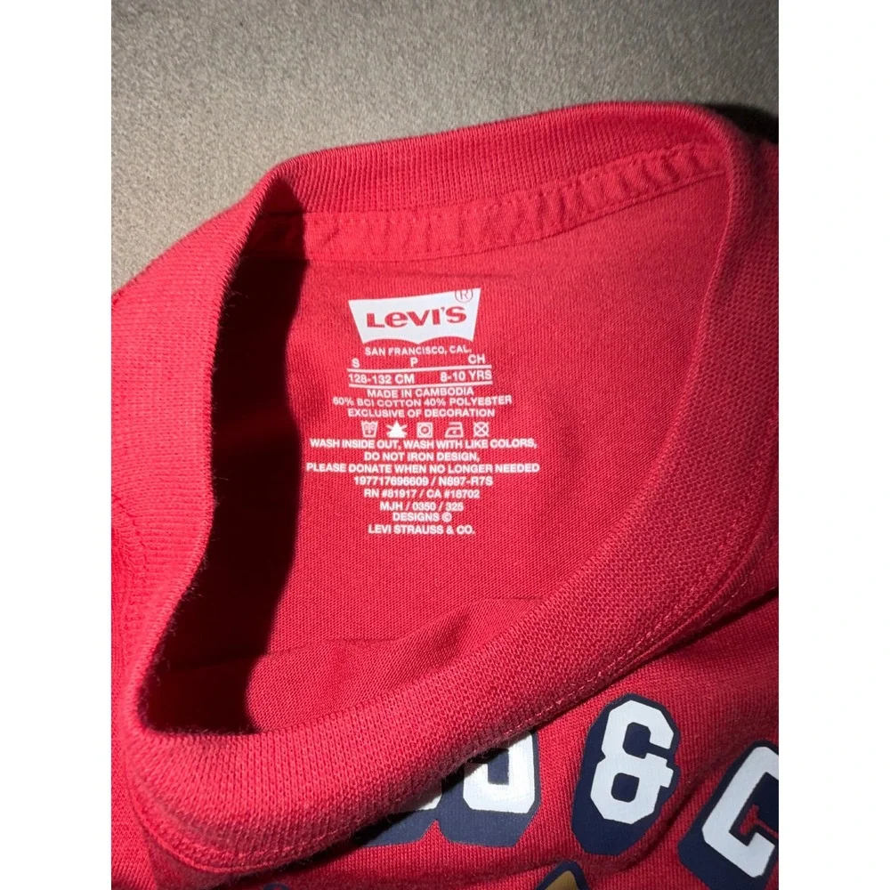 Levis Boys Red DJ Bear Graphic Tee Shirt N897-R7S Size S 8-10Y NWT